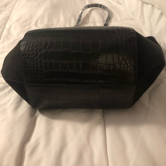 NWT Ann Taylor Large Tote 18” W- 12” L 11” Strap Drop - Picture 3 of 8